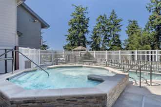 Hotel Best Western Plus Oak Harbor Hotel & Conference Center photo 3