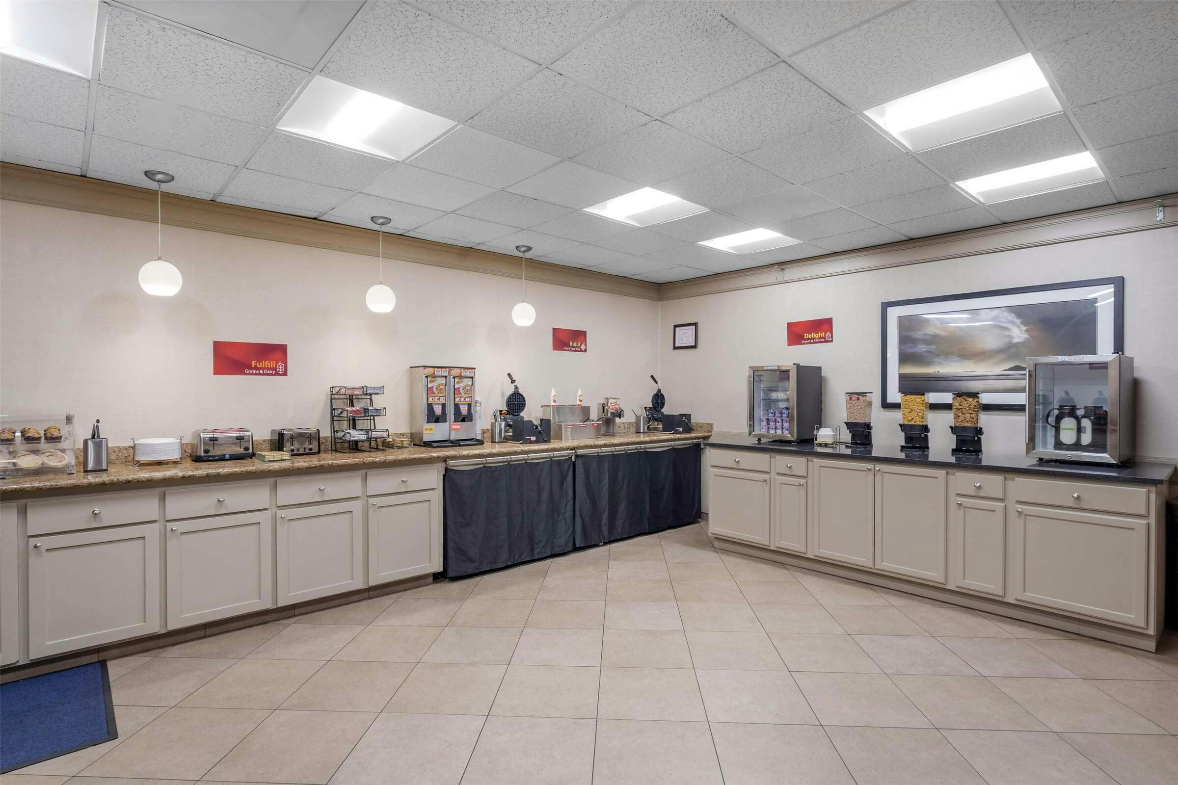 Hotel Best Western Plus Oak Harbor Hotel & Conference Center photo 4