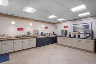 Hotel Best Western Plus Oak Harbor Hotel & Conference Center photo 4