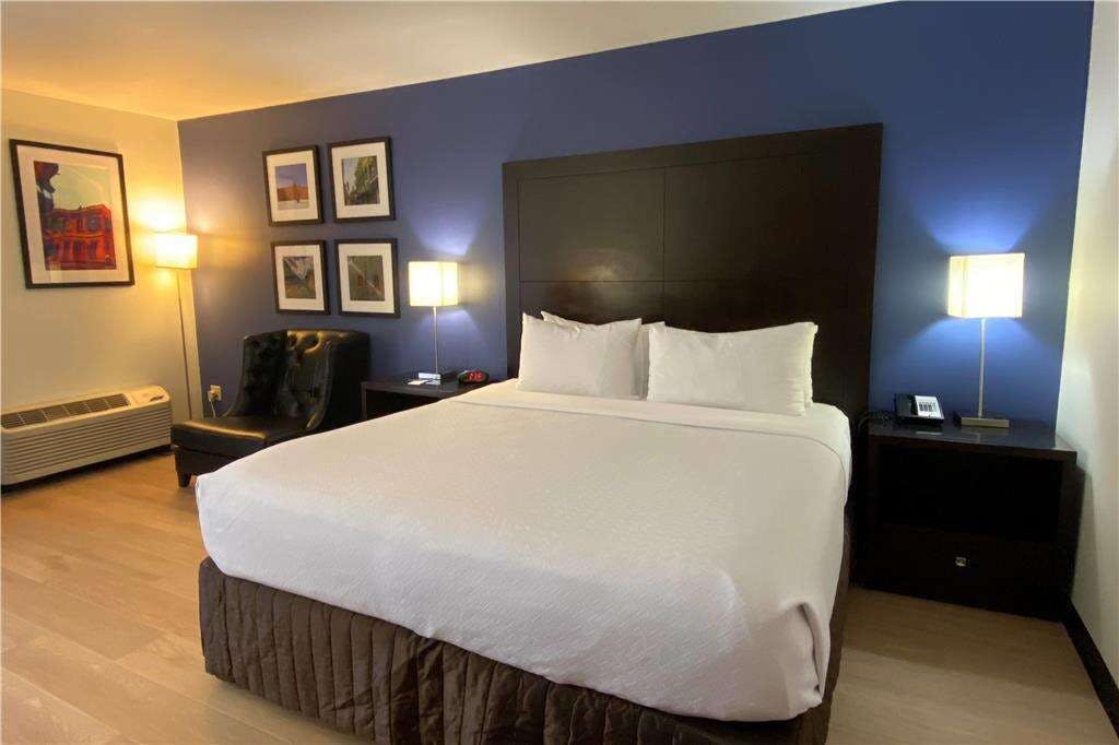 Hotel Wyndham NOLA Airport photo 3