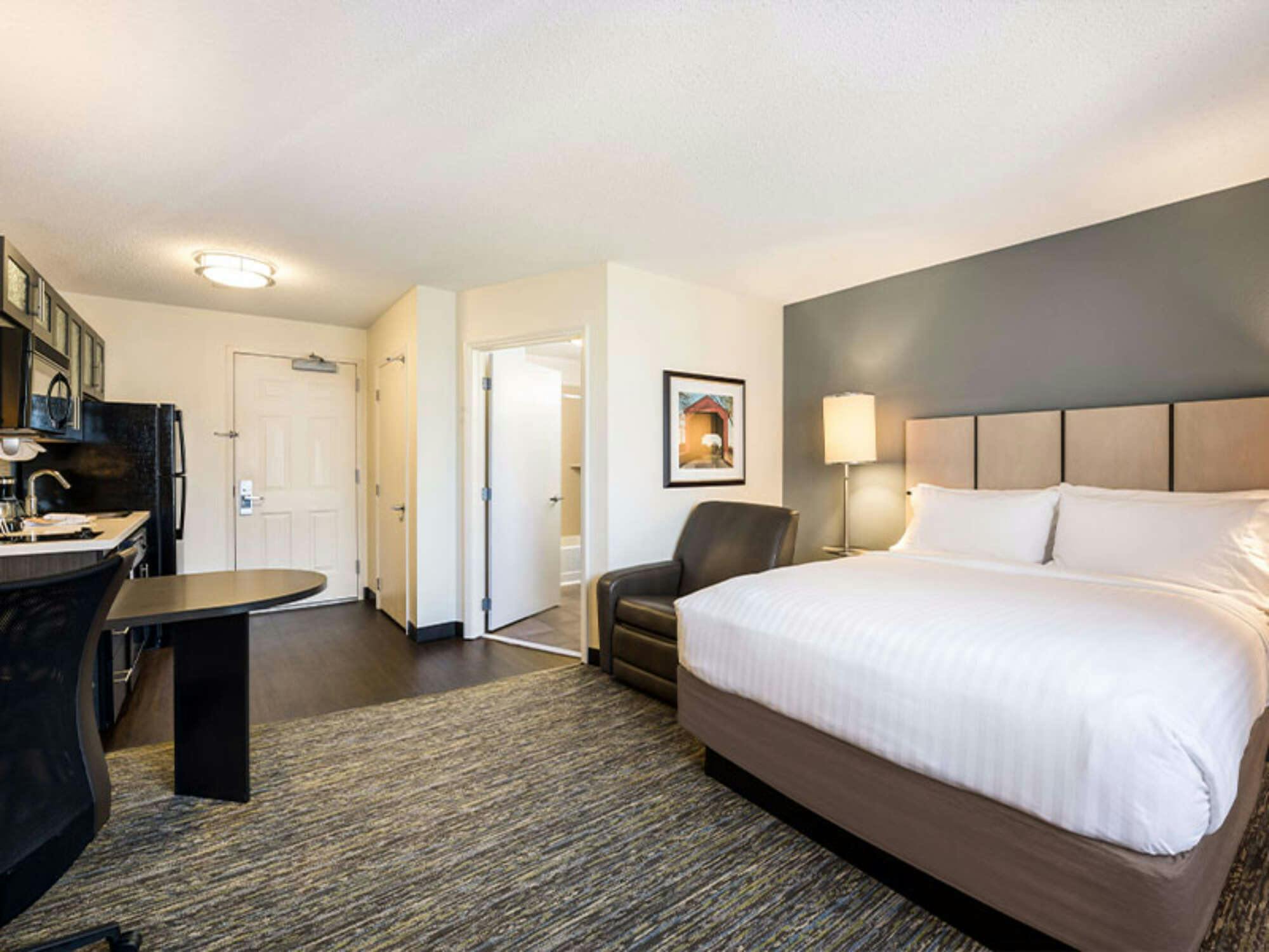 Hotel Sonesta Simply Suites Chicago O'Hare Airport photo 1