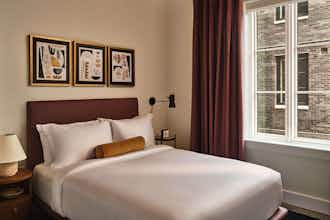 Hotel The Ann Savannah, Apartments by Marriott Bonvoy photo 2