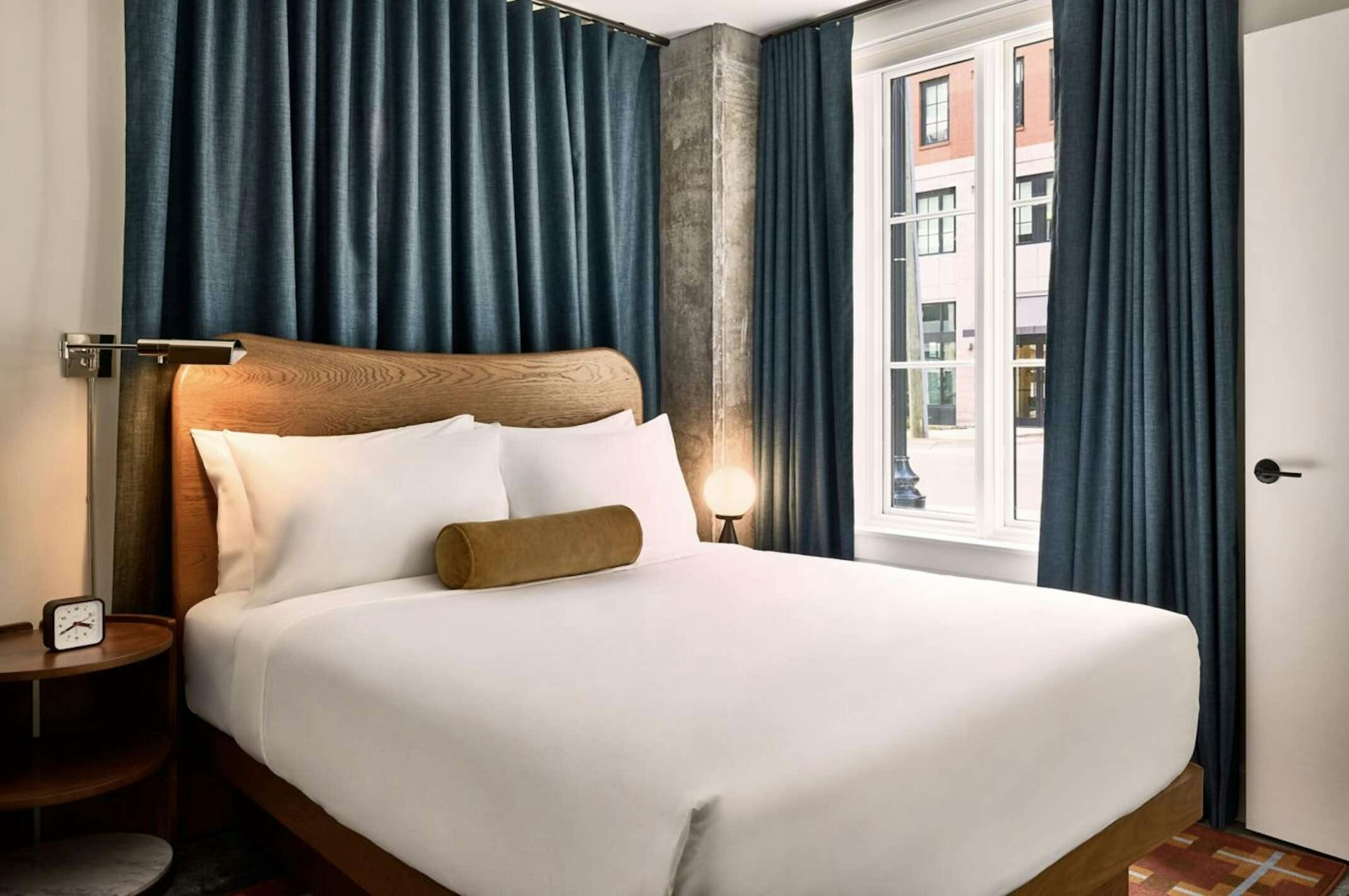 Hotel The Ann Savannah, Apartments by Marriott Bonvoy photo 3