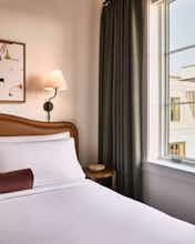 Hotel The Ann Savannah, Apartments by Marriott Bonvoy photo 5