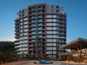 Hotel Mövenpick Living Istanbul Saklivadi photo 1