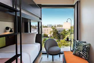 Hotel Moxy South Quad Bunks photo 3