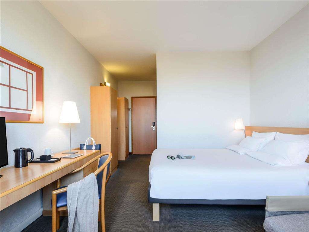 Hotel Novotel Torino Corso Giulio Cesare photo 4