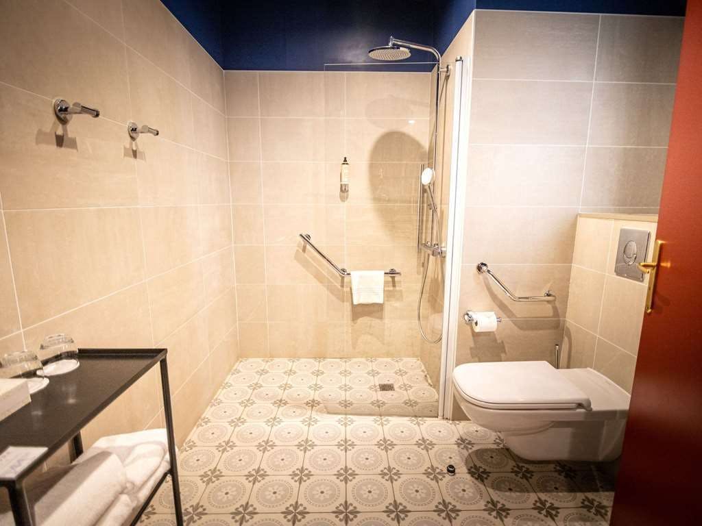 Hotel Mercure Rochefort La Corderie Royale photo 4