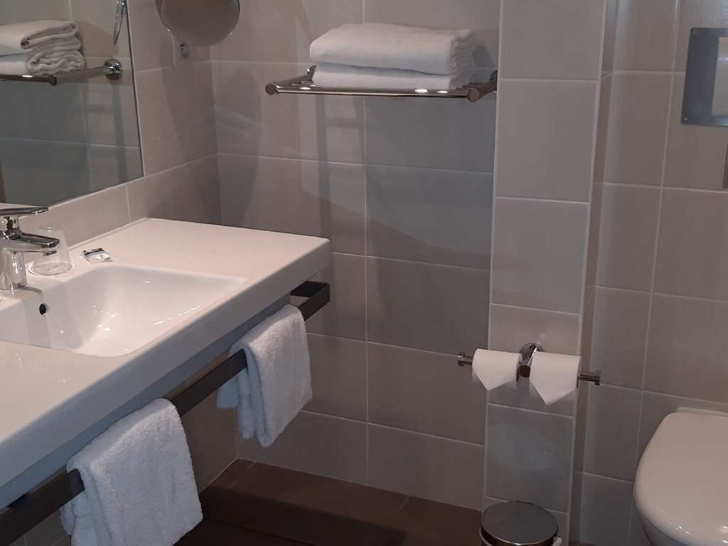 Hotel Hôtel Mercure Dinan Port Le Jerzual photo 3