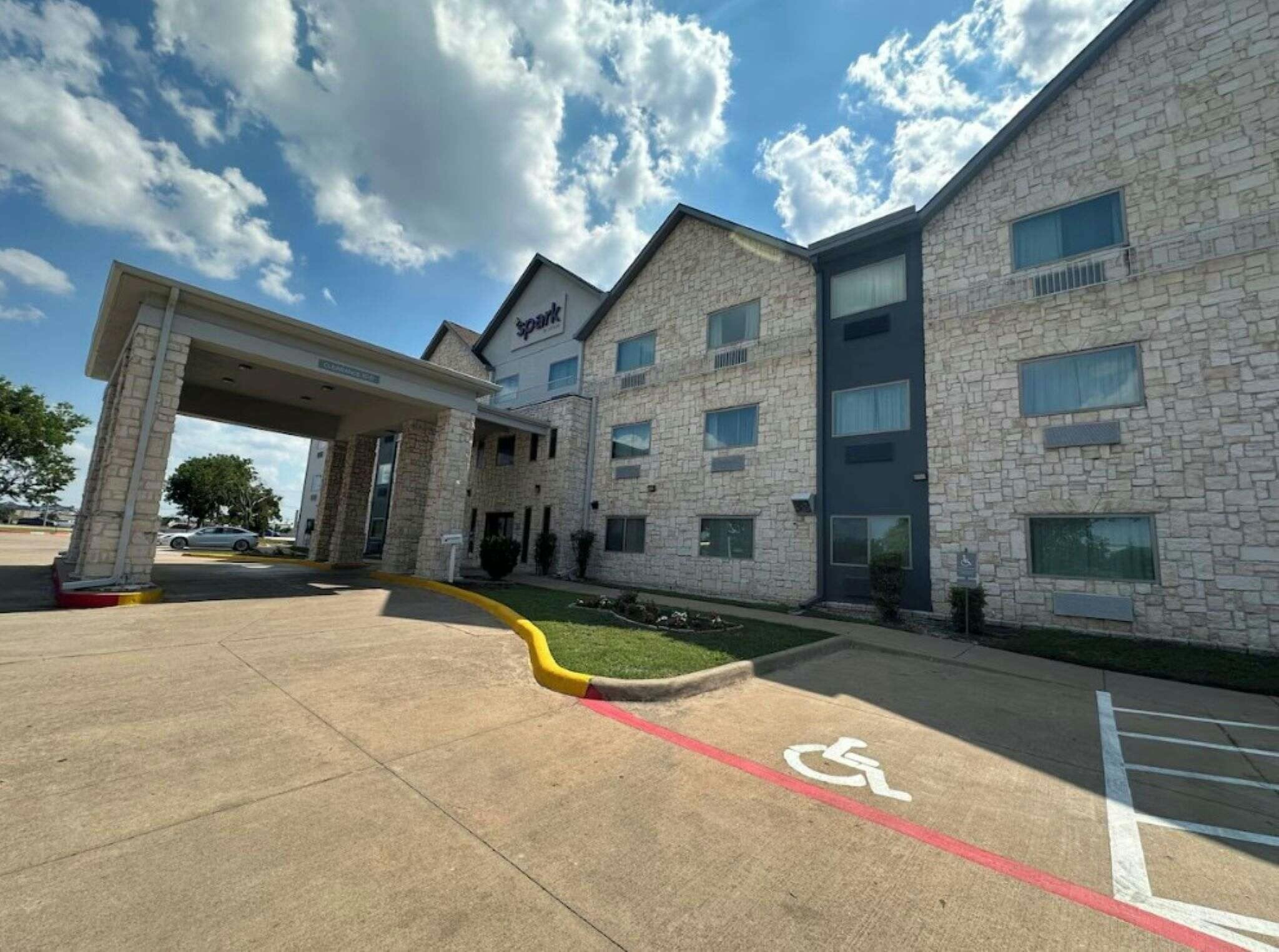 Spark by Hilton Round Rock