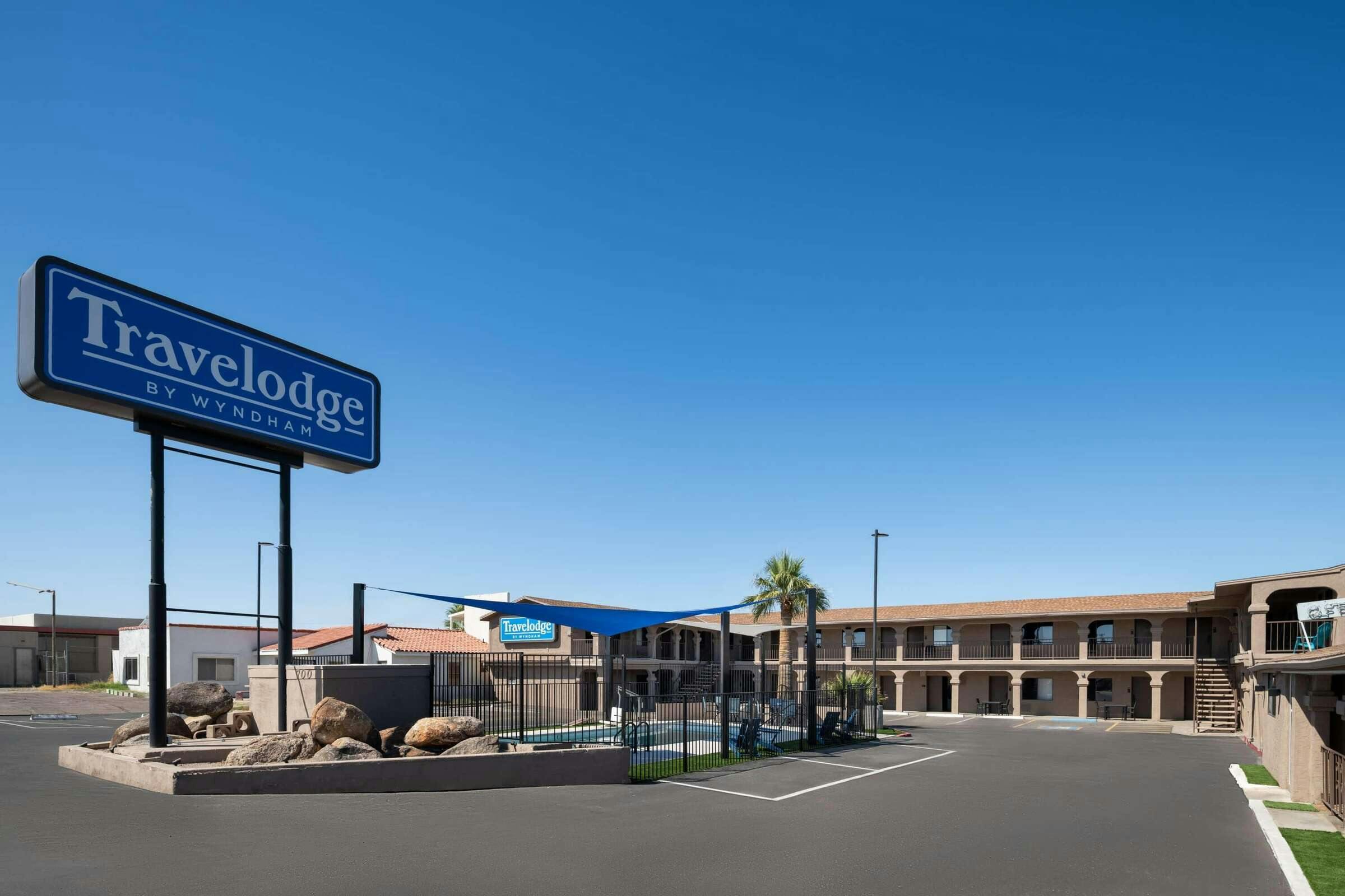 Hotel Travelodge by Wyndham Parker photo 1