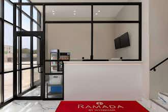 Hotel Ramada by Wyndham Brooklyn Empire Blvd photo 2
