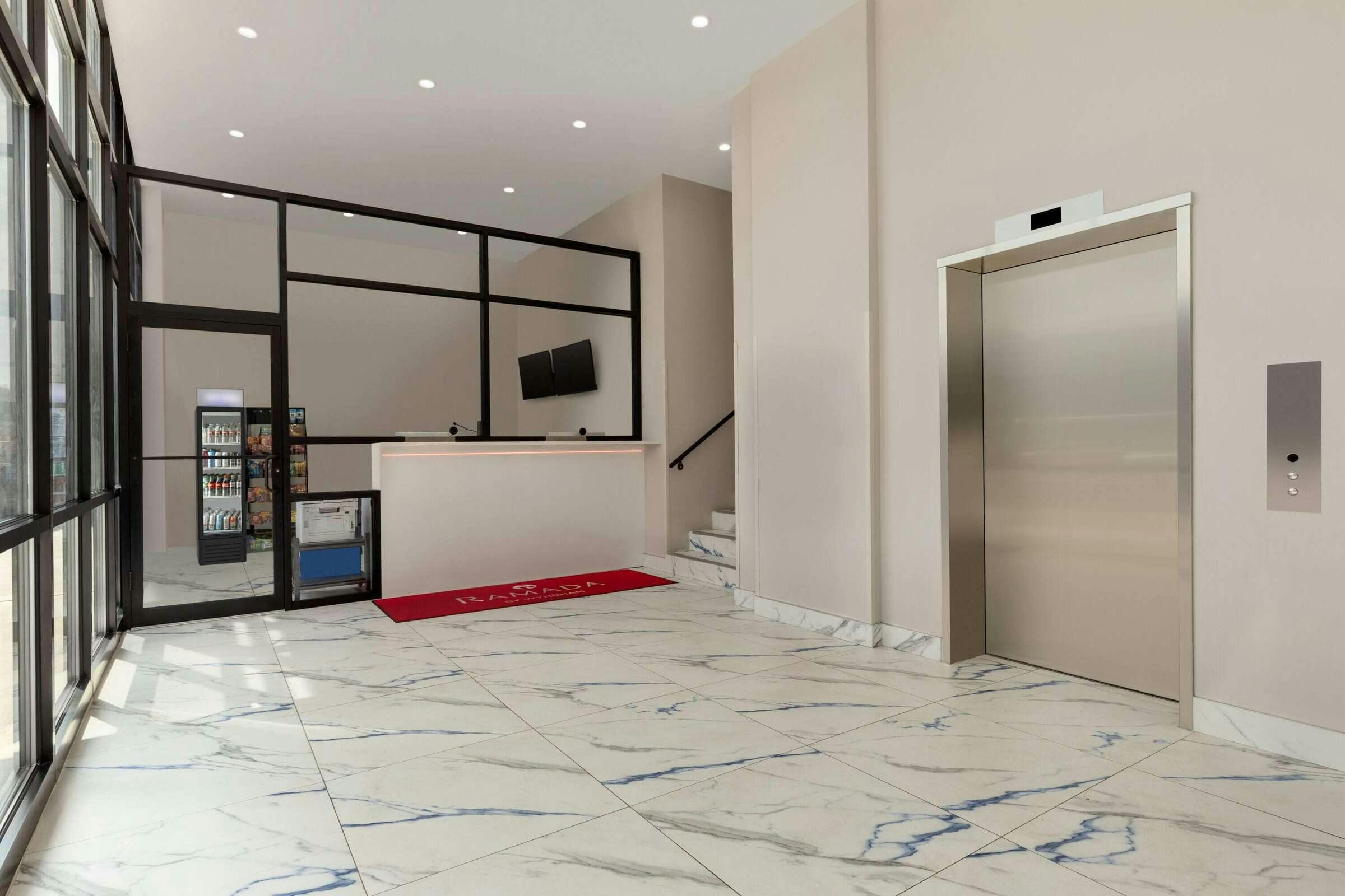 Hotel Ramada by Wyndham Brooklyn Empire Blvd photo 3