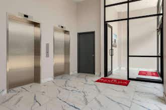 Hotel Ramada by Wyndham Brooklyn Empire Blvd photo 4
