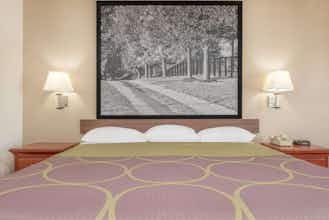 Hotel Super 8 by Wyndham Vincennes photo 5
