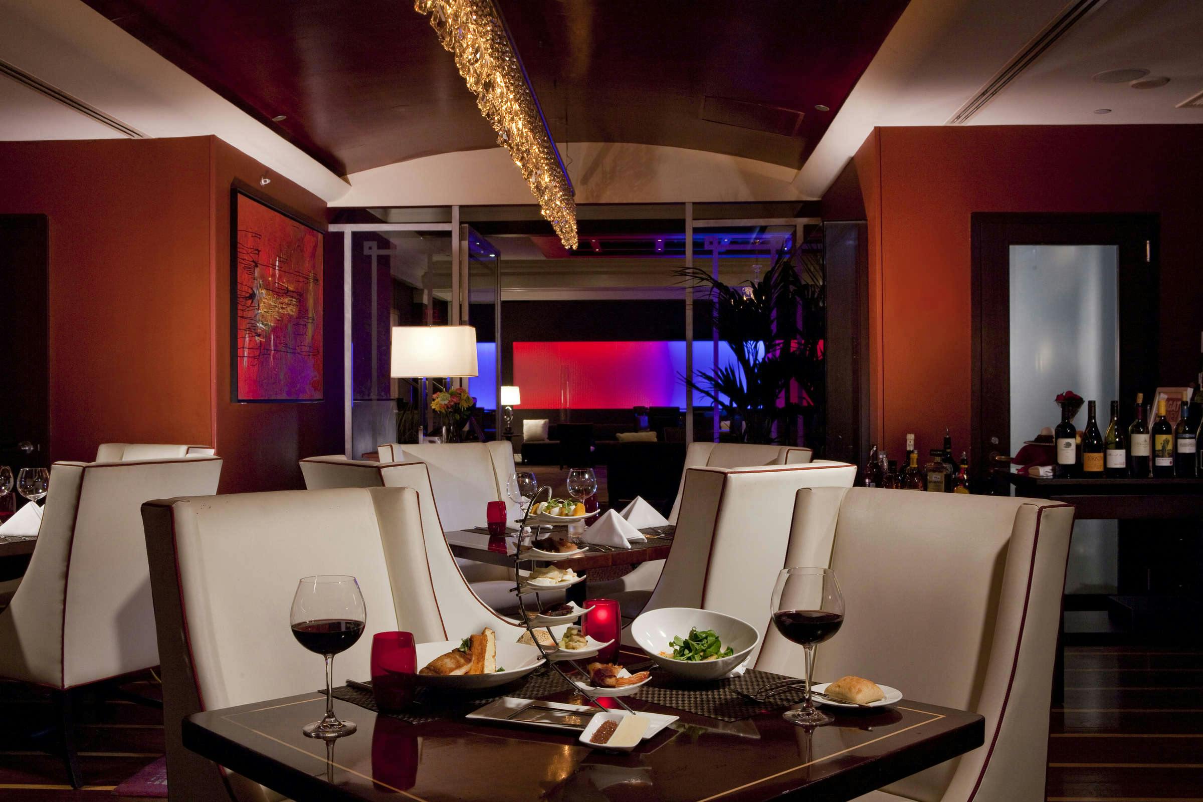 Hotel Sam Houston Curio by Hilton photo 4