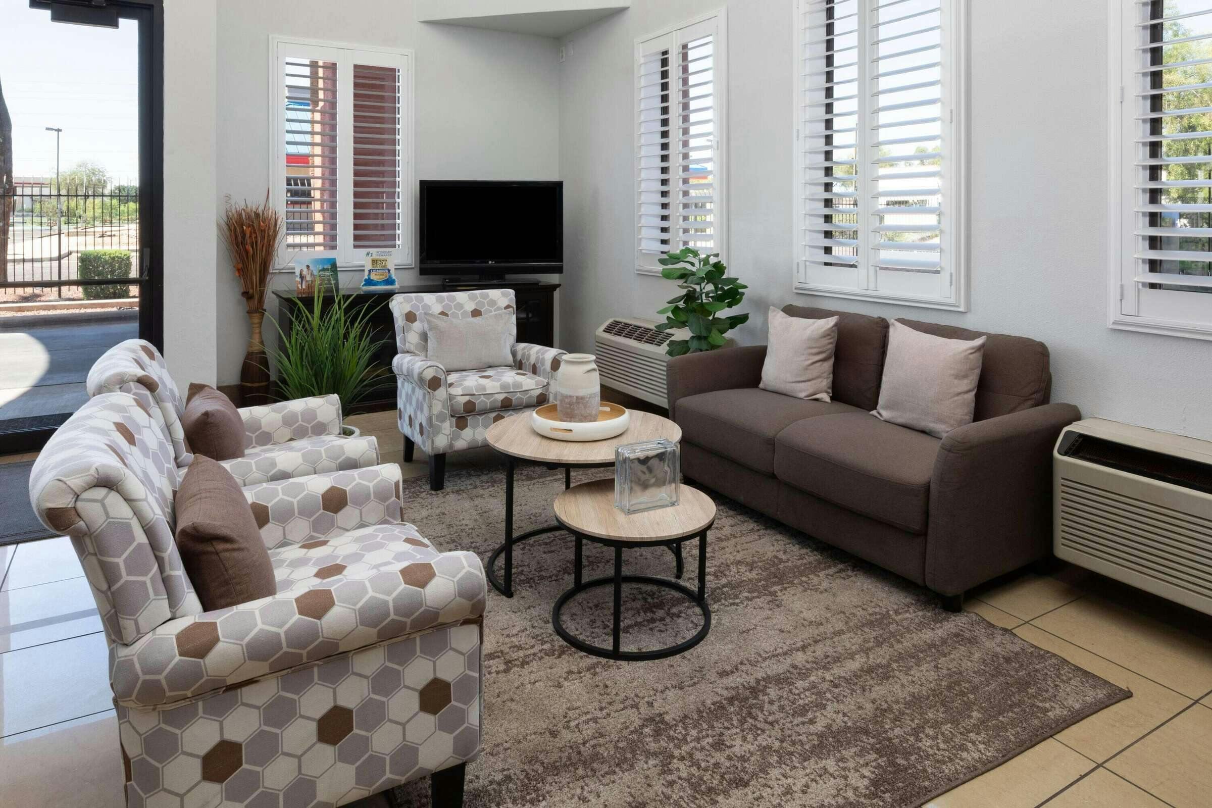 Hotel Super 8 by Wyndham Tucson/Grant Road Area AZ photo 4