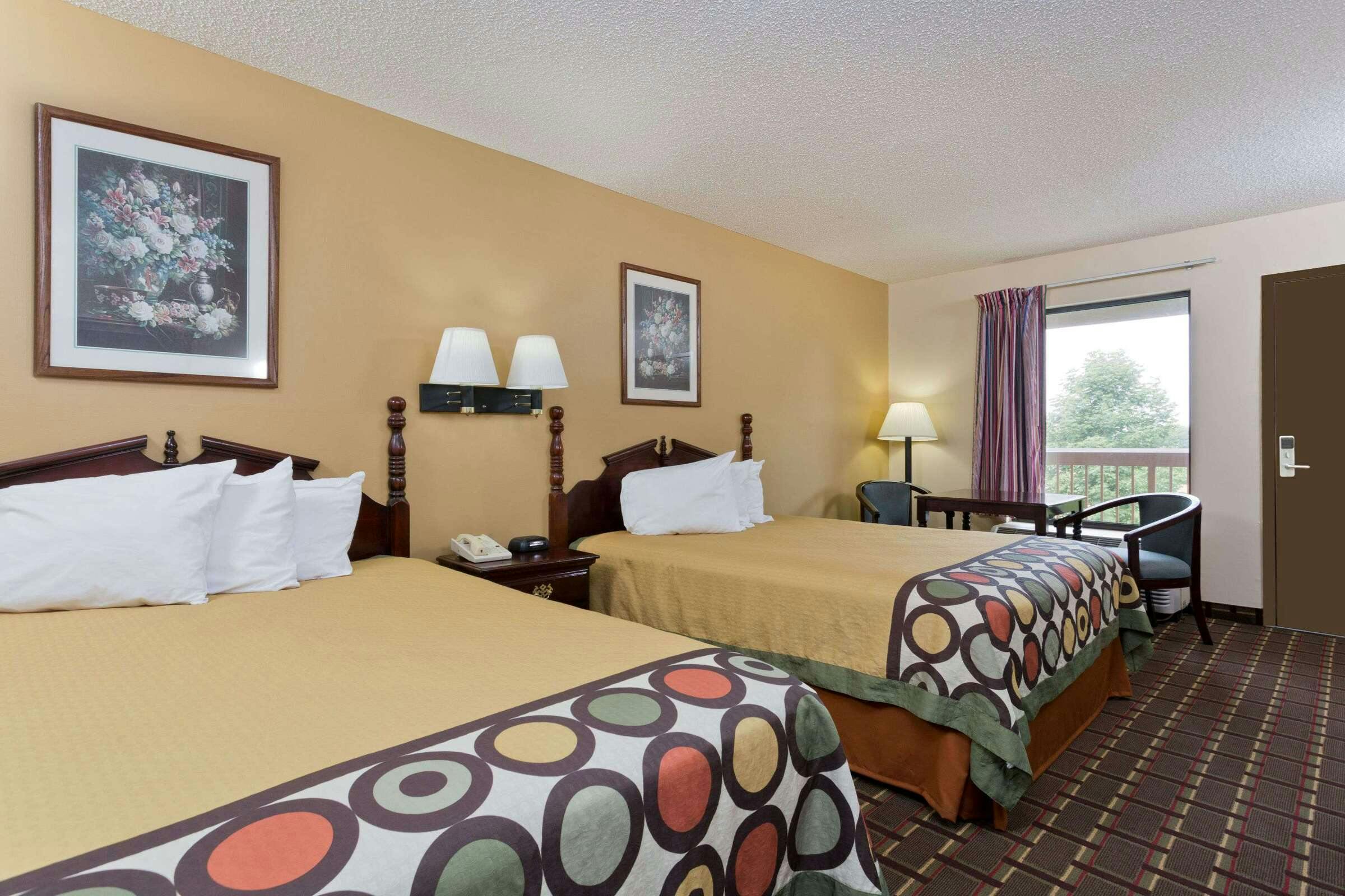 Hotel Super 8 Franklin Hwy 31 KY photo 1