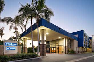 Hotel Travelodge on Disneyland Dr photo 1