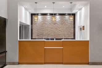 Hotel Travelodge on Disneyland Dr photo 2