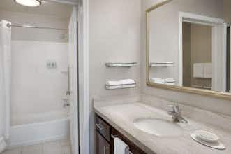 Hotel Residence Inn by Marriott Savannah Downtown/Historic District photo 2