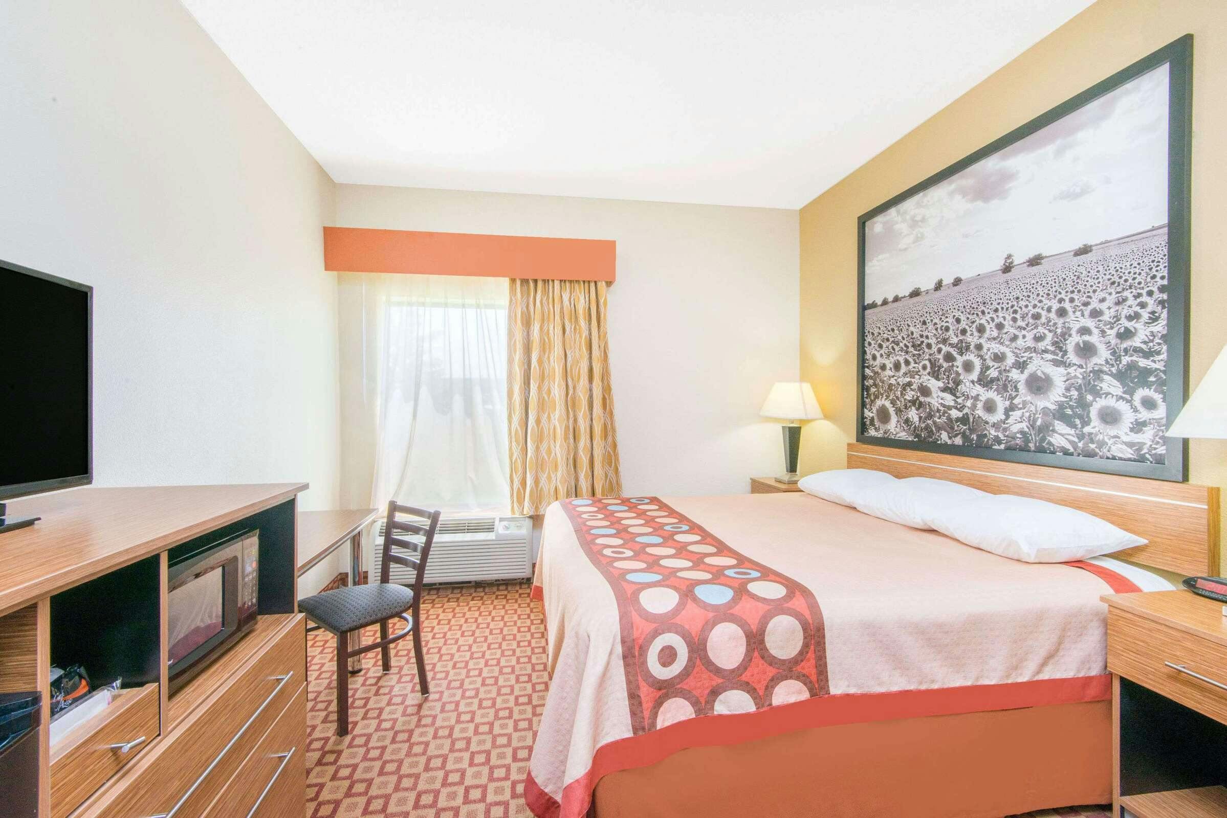 Hotel Super 8 by Wyndham Wichita South photo 4