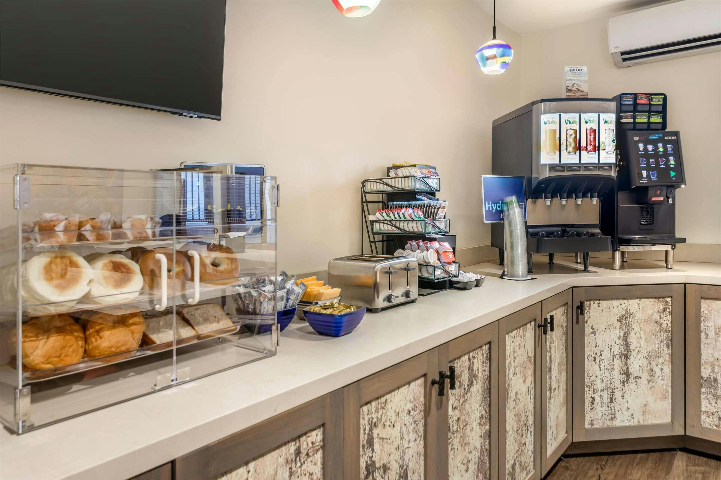 Hotel Best Western Rose Garden Inn photo 2