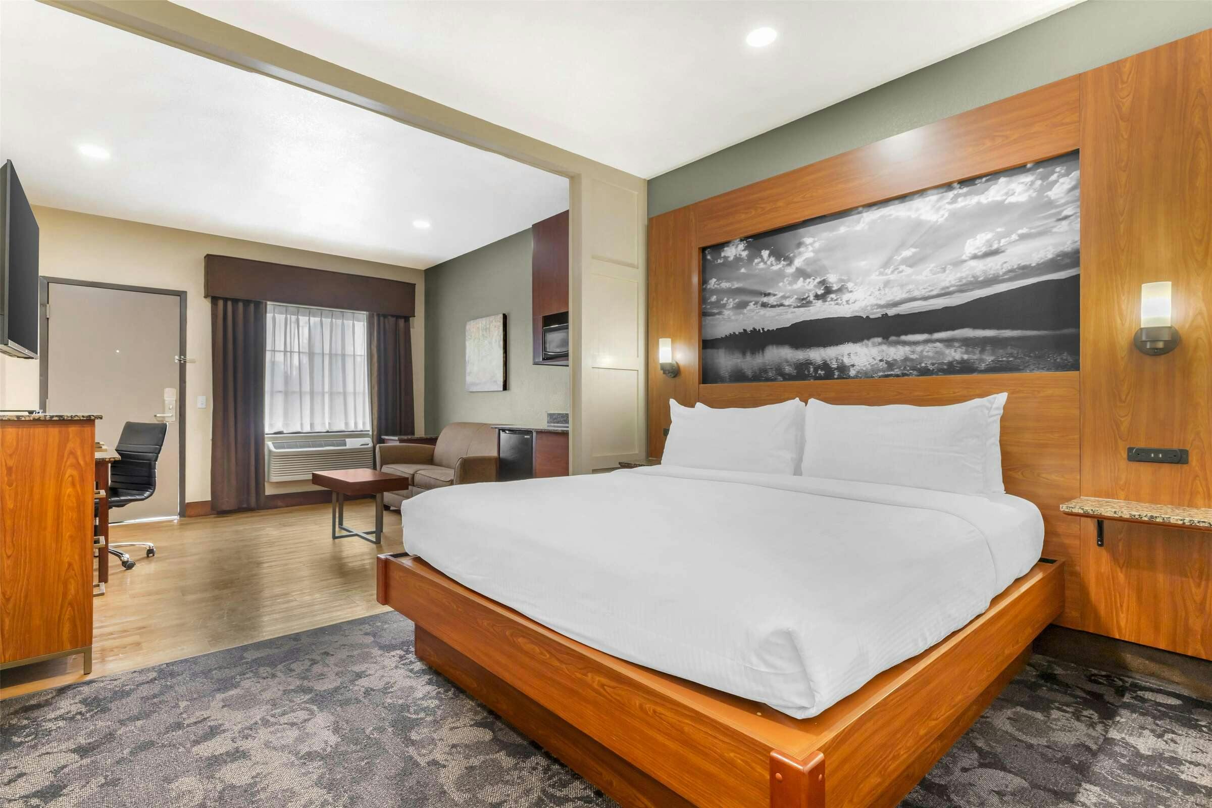 Hotel Best Western Plus Yukon photo 1