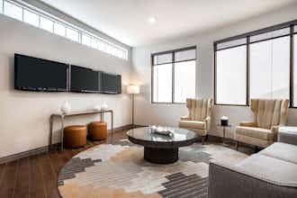 Hotel Best Western Premier Bryan College Station photo 2