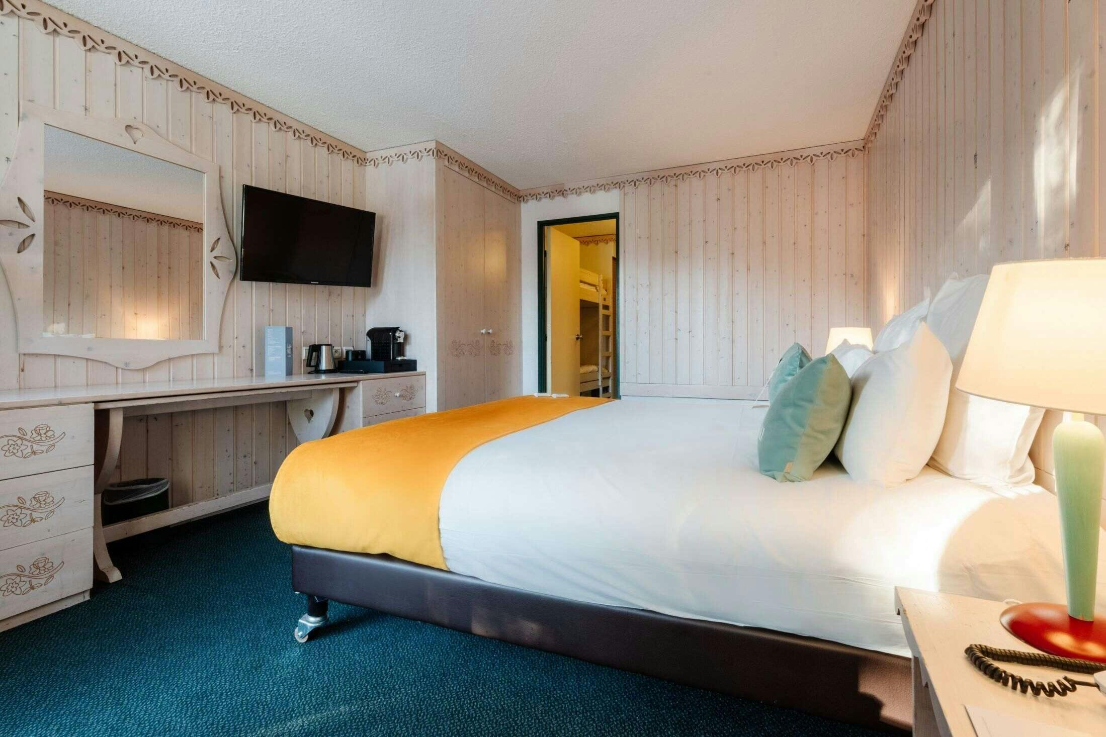 Hotel Lake Hotel Courchevel 1850 by Happyculture photo 2