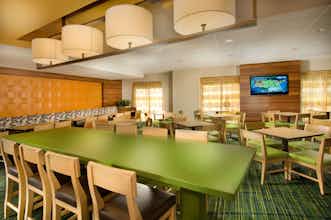 Hotel Fairfield Inn & Suites by Marriott Baltimore BWI Airport photo 4