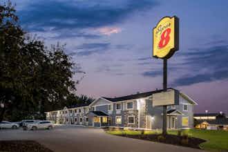 Hotel Super 8 Alexandria MN photo 3
