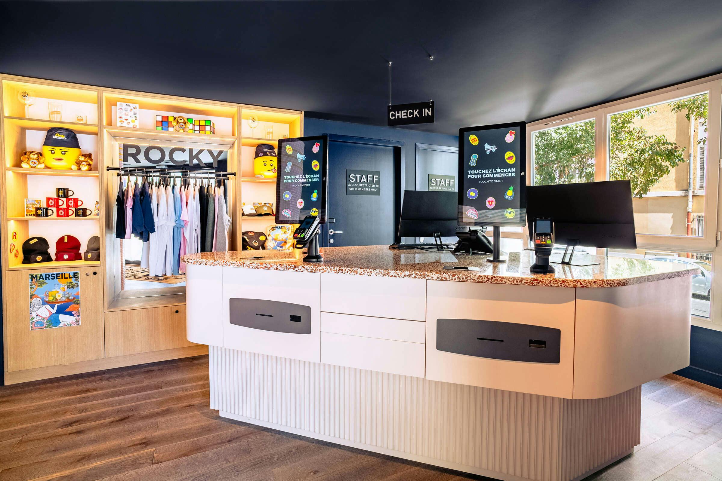 Hotel RockyPop Marseille Appartements photo 1