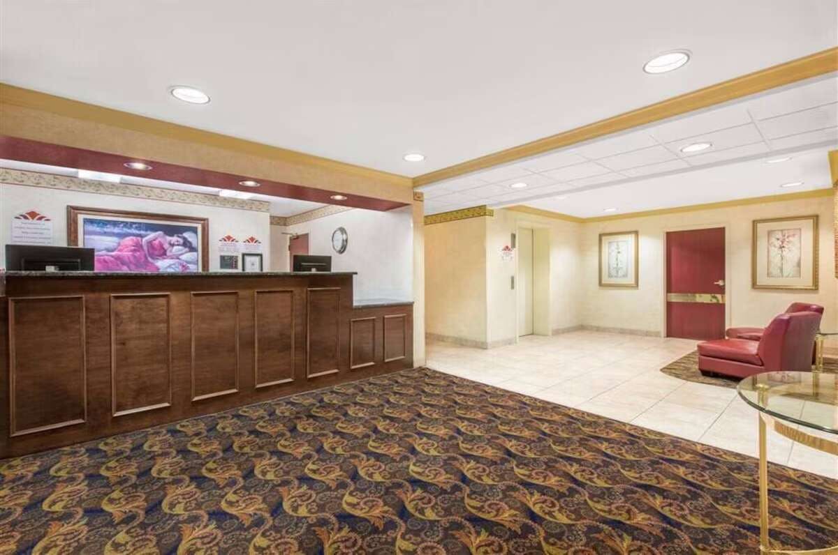 Hotel Lancaster Suites photo 2