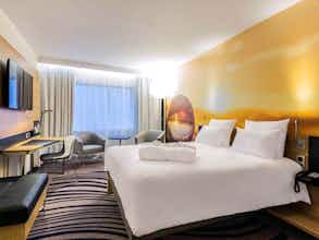Hotel Novotel Wroclaw Centrum photo 1