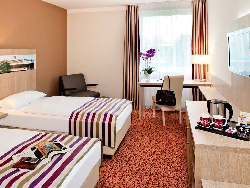 Hotel Mercure Hotel Hamburg Am Volkspark photo 2