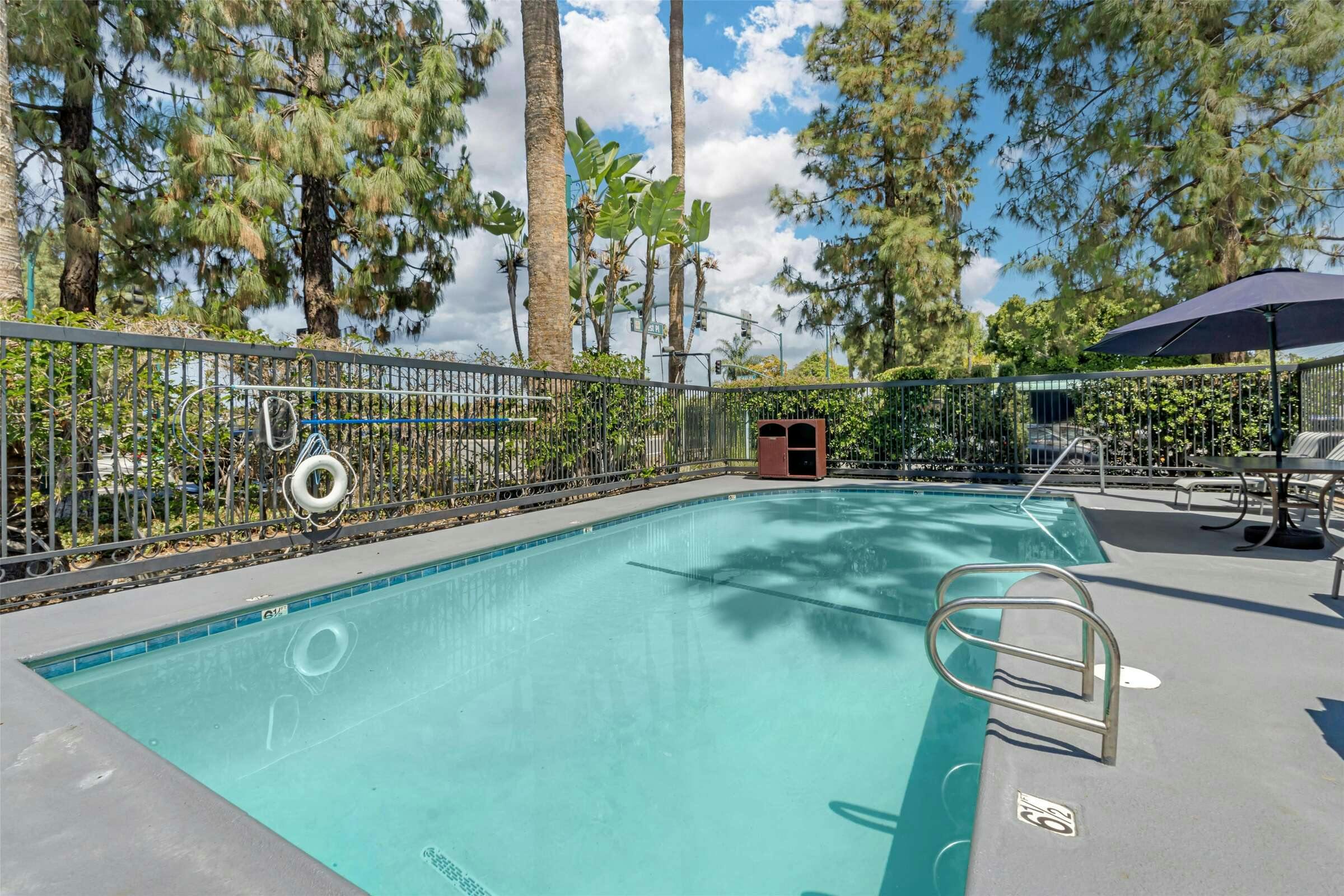 Hotel Best Western Courtesy Inn photo 3