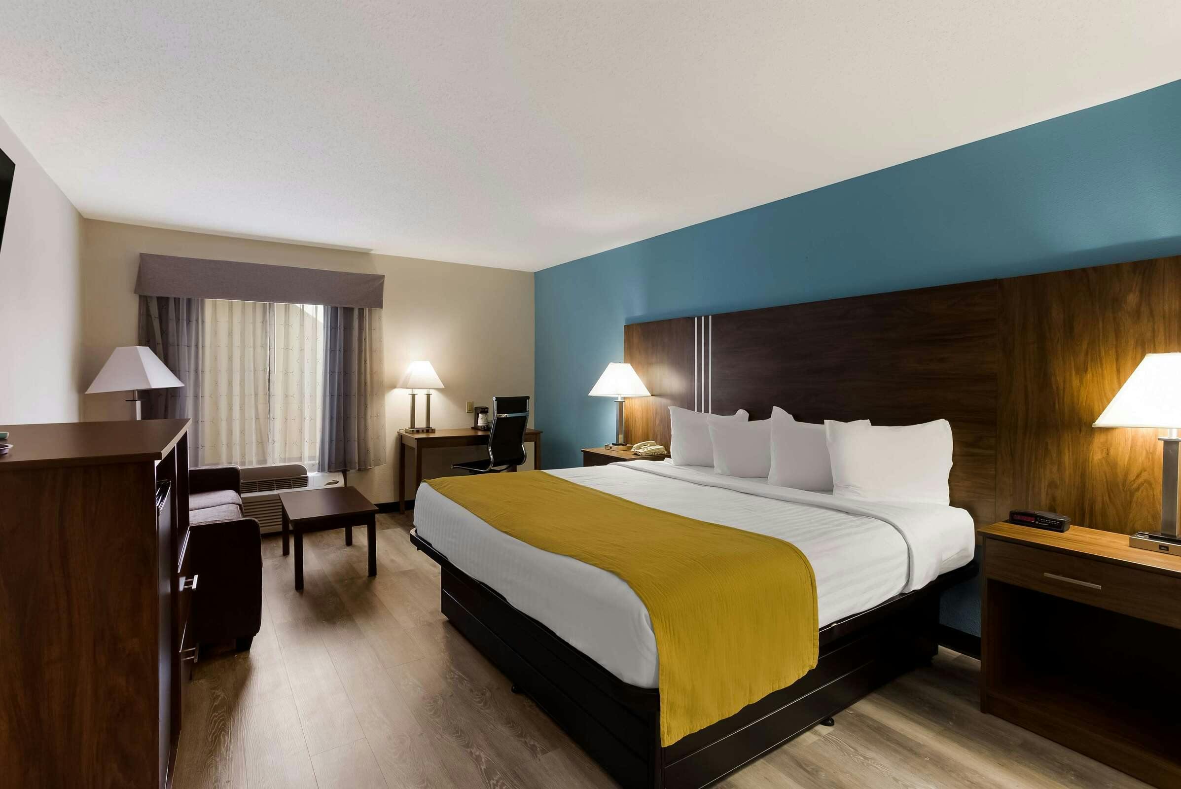 Hotel Best Western Crossroads Inn photo 2