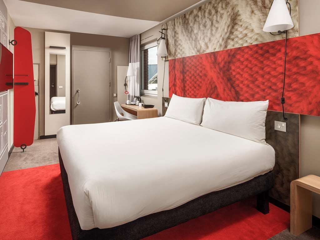 Hotel Ibis Coventry Centre photo 2