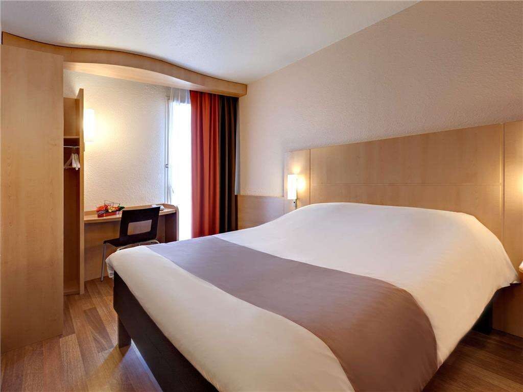 Hotel Ibis La Roche Sur Yon photo 1