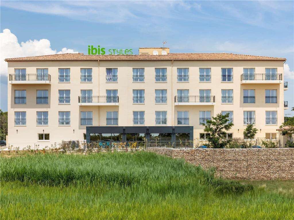 Ibis Styles Miramas Provence
