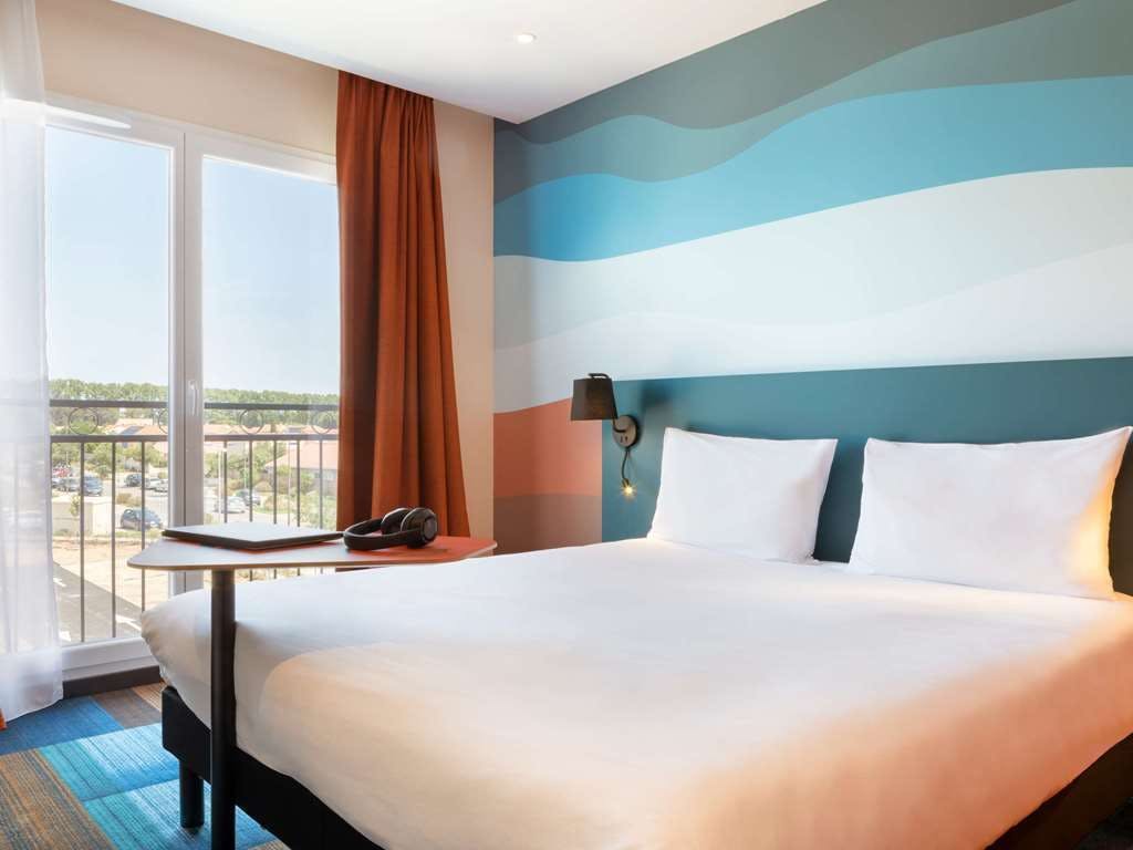 Hotel Ibis Styles Miramas Provence photo 2