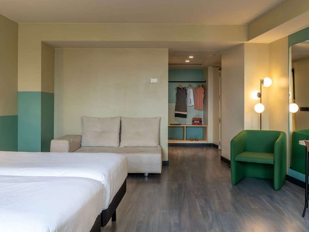 Hotel Ibis Styles Zaragoza Ramiro I photo 2
