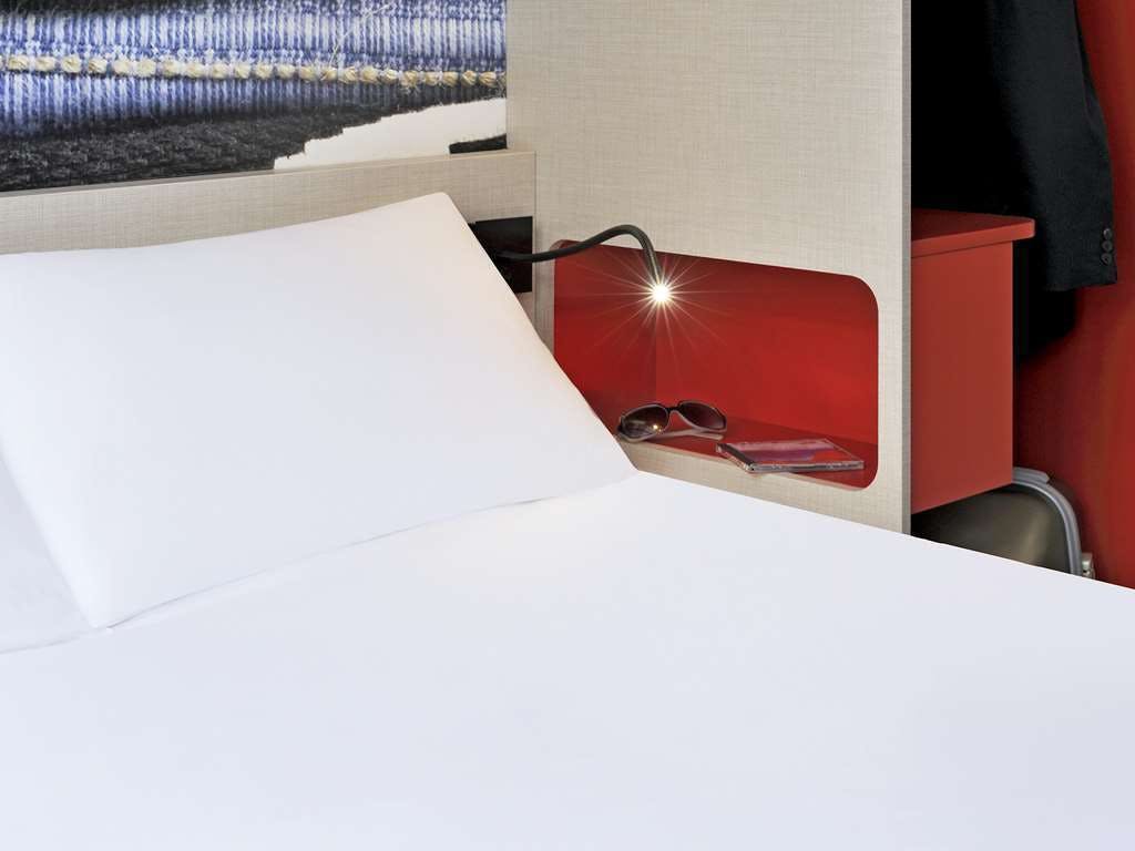 Hotel Ibis Styles Lille Centre Grand Place photo 3