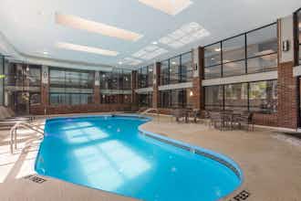 Hotel Wingate South Bend/Notre Dame photo 3
