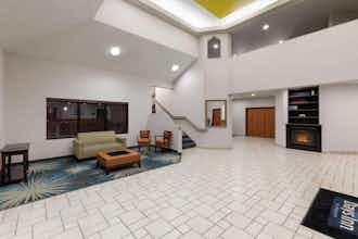 Hotel Days Inn Tulsa Central photo 4