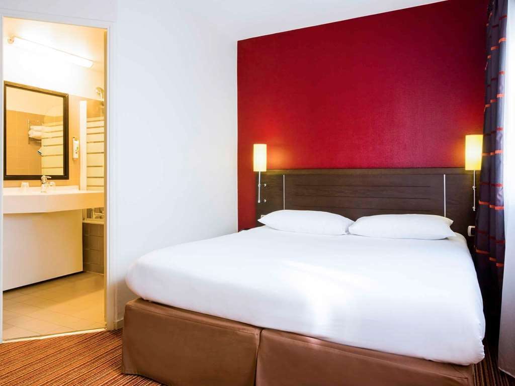 Hotel Ibis Styles Nantes Centre Place Royale photo 2
