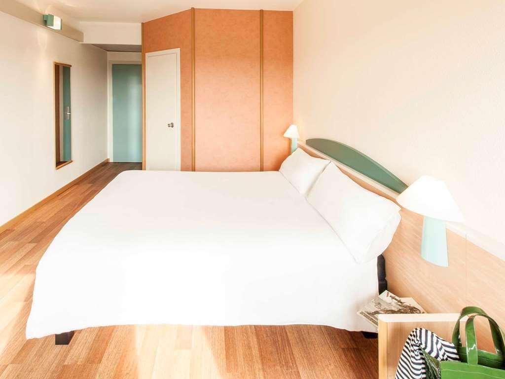 Hotel Ibis Roma Fiera photo 5