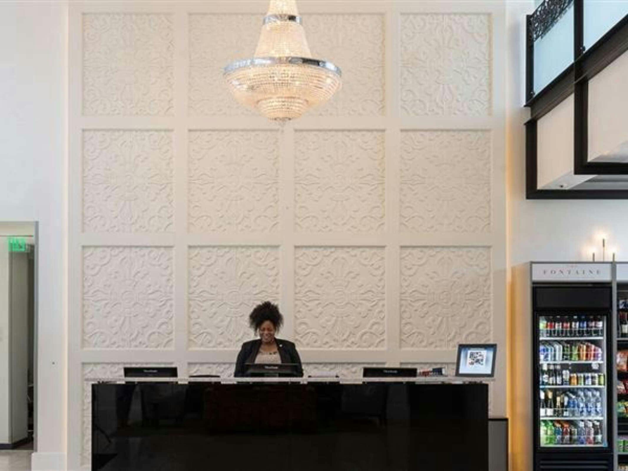 Hotel The Fontaine, a Kansas City Hotel photo 2