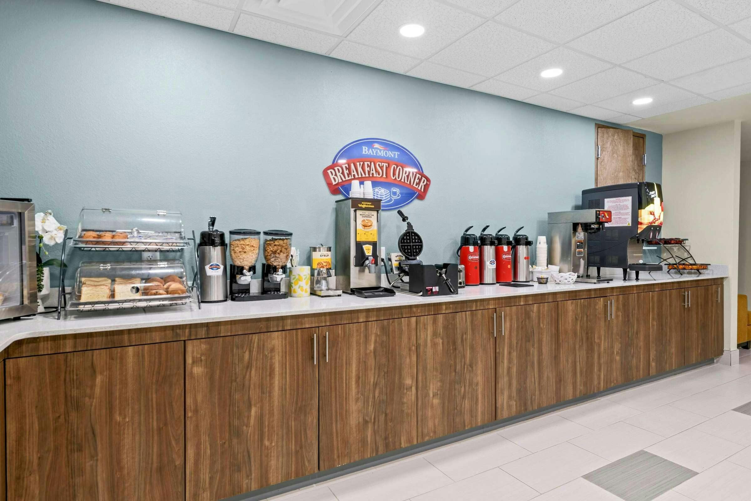 Hotel Baymont by Wyndham Grovetown Augusta photo 5